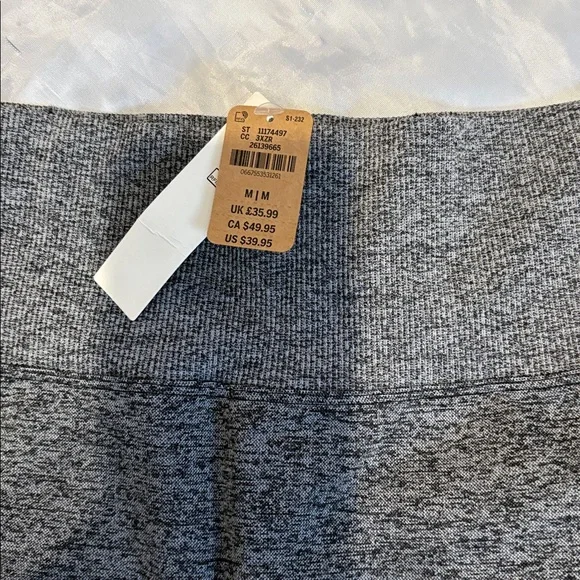 Victoria’s Secret Pink Black Pullover and Gray Leggings Set - Picture 2 of 4